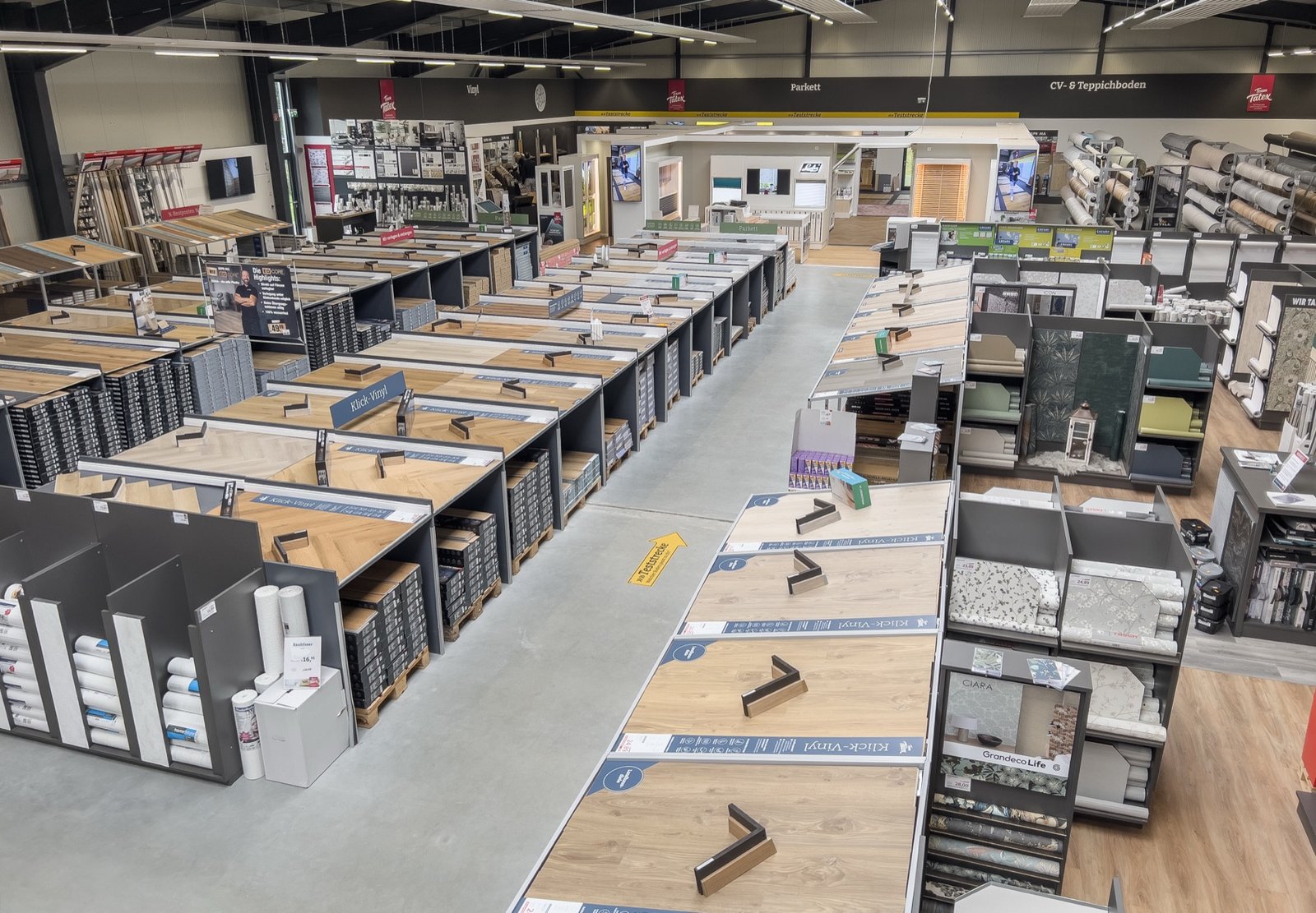 Die große Bodenausstellung von Team Tatex – Vinyl, Parkett, Teppich und Tapeten auf einen Blick